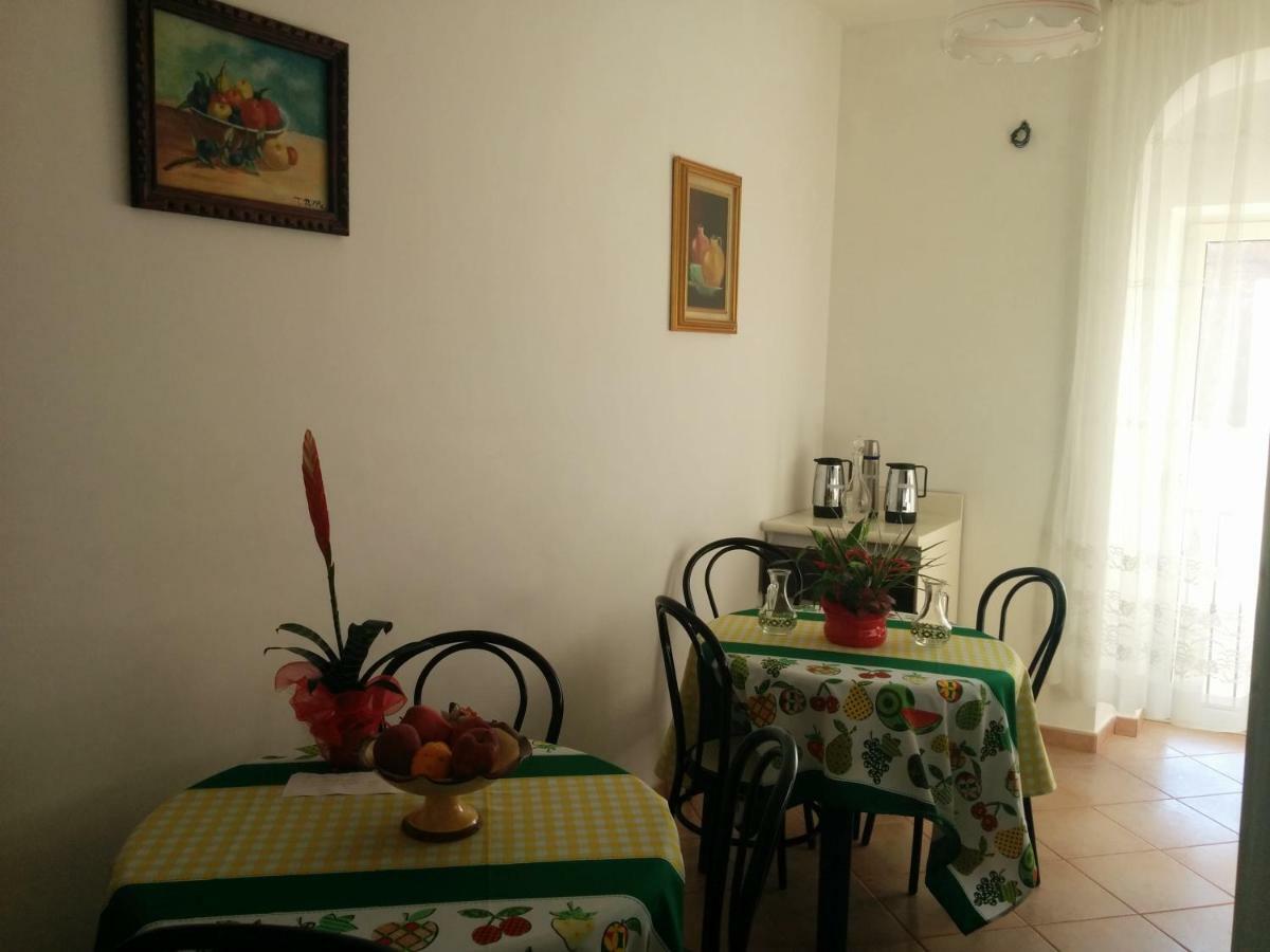 B & B Tancredi Cagnano Varano Bagian luar foto
